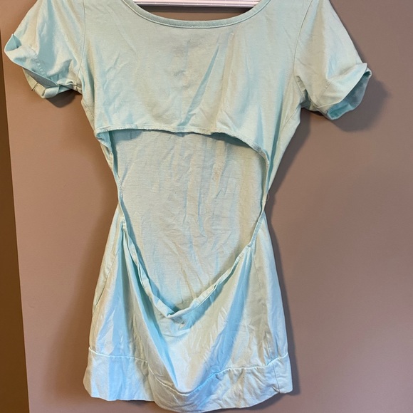 Backless ecko red top - Picture 2 of 2